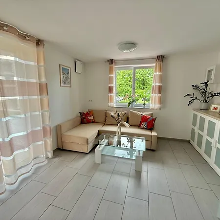 Apartment Moderne 2,5 Zimmer-wohnung Friedrichshafen