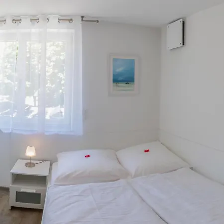Апартаменты Moderne 2,5 Zimmer-wohnung *